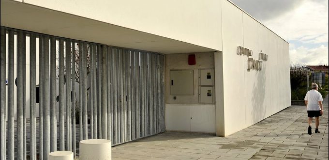 Los centros cívicos de Ferrol Vello y Canido, al ralentí por falta de servicios