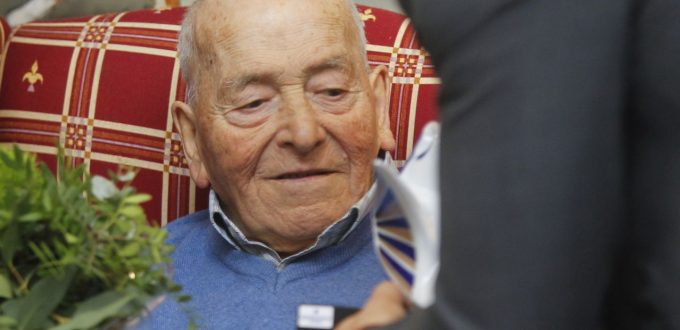 Fernado Prego, fundador de la Asociación de Vecinos O Cruceiro, gana un premio CoGaVe